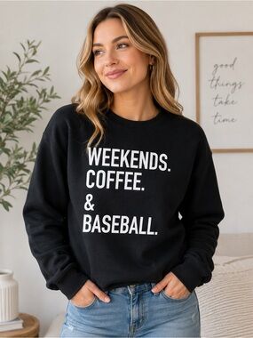 Gildan Heavy Blend “Weekends Coffee & Baseball” Graphic Sweatshirt Small